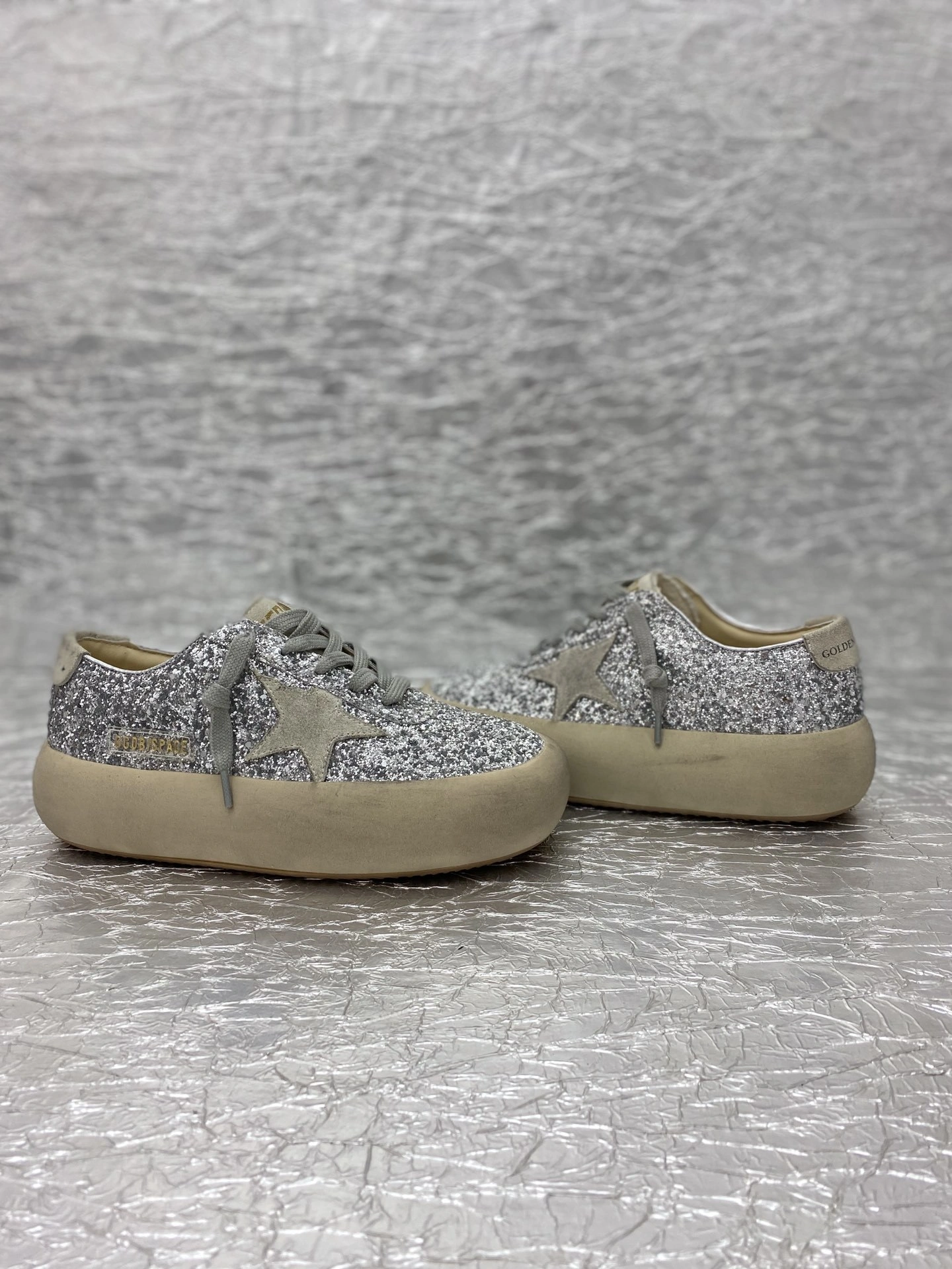 OOBB-- 6642 GWF00378.F003309.70136 Space cowhide item:E-X362J2903T